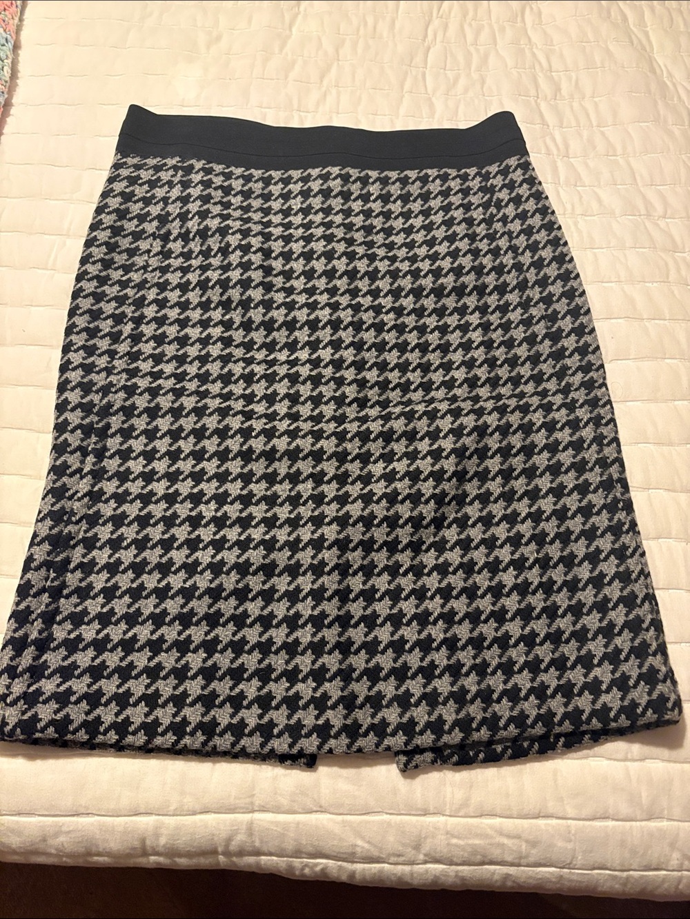 DKNY Houndstooth Pencil Skirt Black White Elastic Waist Career Wear Size 12
